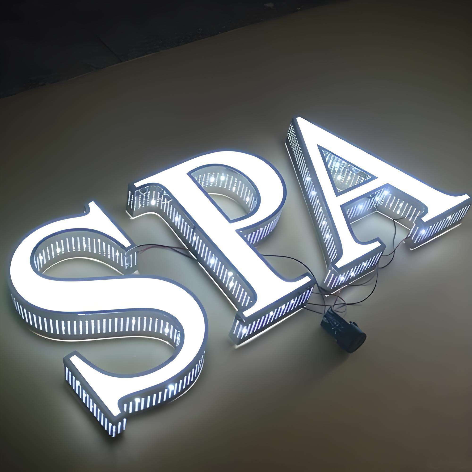 Led-Illuminated-Outdoor-Light-3D-Channel-Letters-Sings-Illuminated-Shop-Cafe-Front-and-Side-Illuminated-Stainless-Steel-Edged